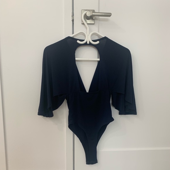 TWO SEXY CUT OUT FLARE SLEEVE BODYSUITS - Picture 5 of 8